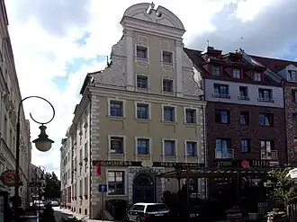 Blick auf das Mietshaus vom Sienny-Markt