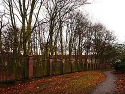 Am Jüdischen Friedhof