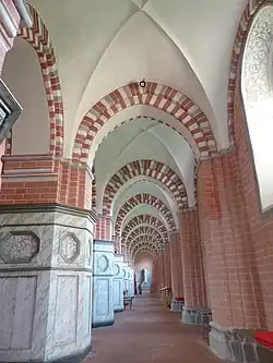 Südseitenschiff nach Westen