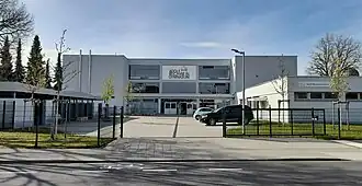 ARG Heusenstamm Haupteingang.jpg