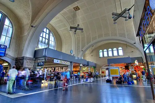 Innenansicht des Aachener Hauptbahnhofs nach dem Umbau