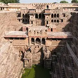 Abhaneri – Stufenbrunnen (Chand Baori)