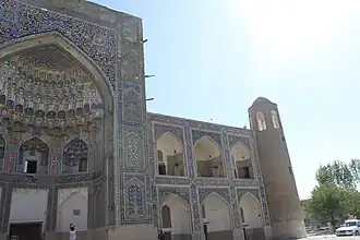 Abdullaziz-Khan-Madrasa