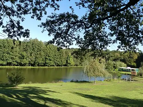 Weiher entlang der D 87