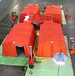 AB-Dekon-Z aufgebaut