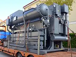 Absorptionskältemaschine mit 1,4 MW Kälteleistung auf einem Transporter