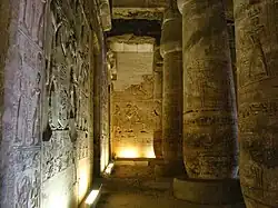 Innenansicht des Tempels von Sethos I