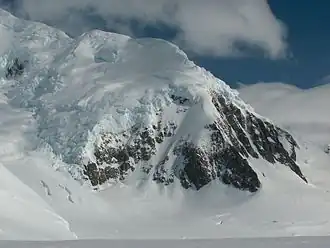 Blick vom Nesebur Gap auf den Academia Peak