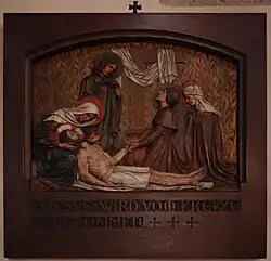 Station 13: Jesus wird von Kreuze abgenommen