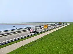 Knick im Abschlussdeich bei Kornwerderzand – Blickrichtung Westen (2013)