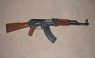 Replika einer AK-47 von Tokyo Marui