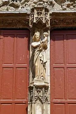 Muttergottes am Hauptportal