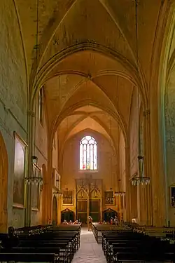 Hinteres Mittelschiff