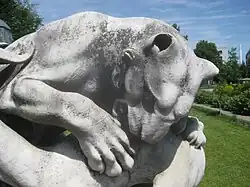 Gruppe 6, (Panther, einer Gazelle auf den Rücken springend)