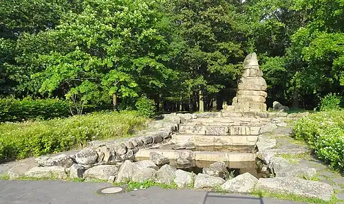 Das Prinz-Albrecht-Denkmal mit Kaskade