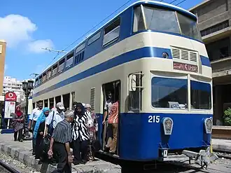 Einer der seltenen Doppeldecker-Steuerwagen.[10]