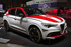 Sondermodell Stelvio Racing mit Bezug zum Alfa Romeo-Racing-Formel-1-Team auf dem Genfer Auto-Salon 2019