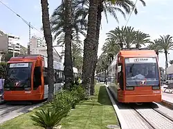 Zwei FGV-Wagen in Alicante