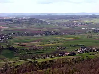 Blick vom Donnersberg Richtung Bocksrück (in Bildmitte), Vordergrund Alsenbrück-Langmeil