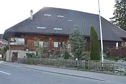 Eines der ältesten Häuser im Oberaargau, 1558 gebaut. Ab 1574 Tavernenrecht.