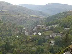Altier im Tal des gleichnamigen Flusses