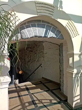 Pforte vom Burghof ins östliche Hauptgebäude