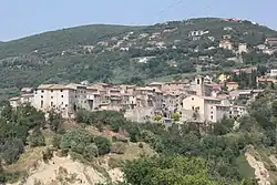 Panorama von Alviano mit der Kirche Santa Maria Assunta