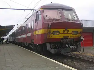 Reihe AM 75 im Bahnhof von Boom