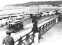 Pferdestraßenbahn vor der Praia da Claridade, um 1860