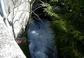 Der Amtsbach durch Absam Dorfmitte