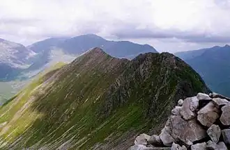 Blick vom Stob Coire a’ Chàirn nach Norden über den Grat und den An Garbhanach zum An Gearanach