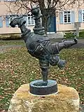 König im Handstand, Bronze, 2019, Eningen unter Achalm