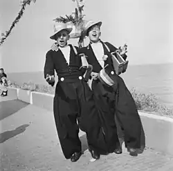 Fest in Volendam Juli 1945