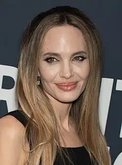 Regisseurin Angelina Jolie und Darstellerin Salma Hayek