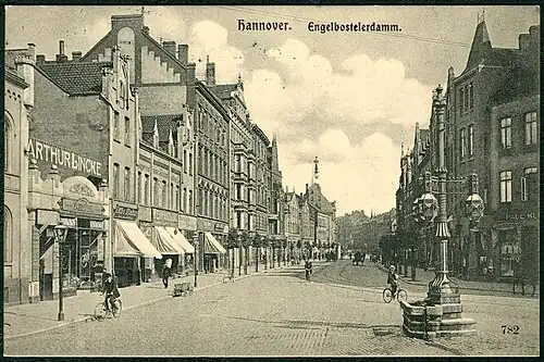 Blick von der Christuskirche in den Engelbosteler Damm;