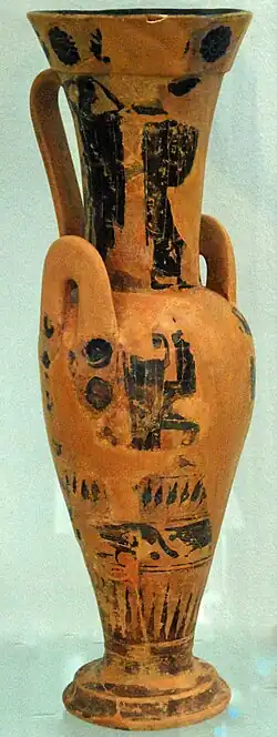 Attisch-schwarzfigurige Hydria-Loutrophoros; Ende 6. Jh. v.&nbsp;Chr., schlecht erhaltene Darstellung einer Prothesis-Szene; Antikensammlung Kiel (B 56)