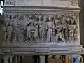 Reliefs von Antonio Baboccio am Grabmal des Ludovico Aldomorisco (1421)