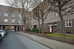 Am Nordende überbaute Adalbert-Stifter-Straße (Lage52.4027179.782556)