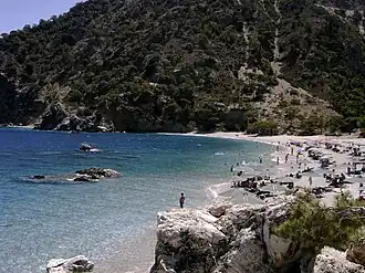 Badestrand in der Apella-Bucht