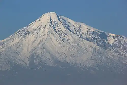 Ansicht der Gipfelpartie von Osten