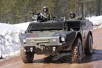 Fennek mit Browning M2