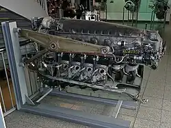 As 411 A, 12-Zylinder-V-Motor