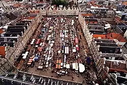 Place des Héros an einem Markttag