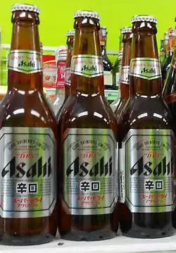 Asahi-Bier – Flaschenform, Vietnam 2017