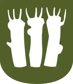 Wappen mit drei stilisierten silbernen Baumstämmen auf grünem Hintergrund