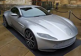Frontansicht des Aston Martin DB10