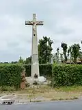 Wegkreuz und Gefallenendenkmal
