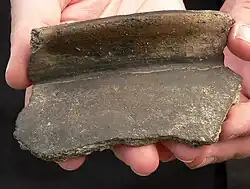 Fragment eines großen Kugeltopfes