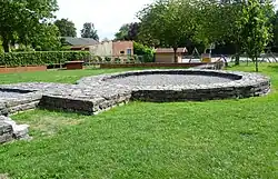 Rekonstruierte Fundamente eines römischen Kastells II