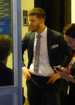 Austin Stowell und Tim Blake Nelson bei der Premiere des Films Colossal